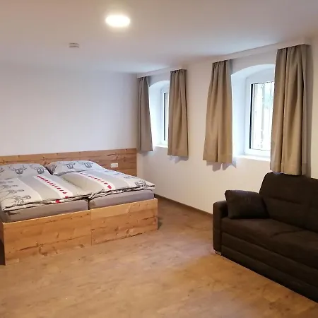 Hansmayrgut Apartment